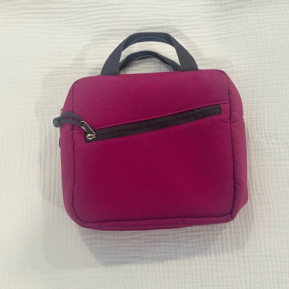 Pottery Barn Teen Lunch Box - Picture 1 of 4